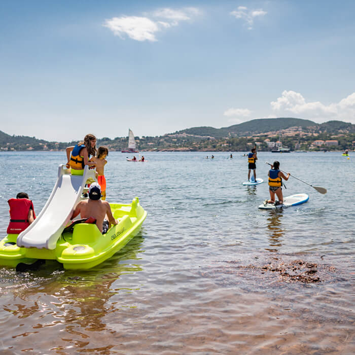 Location de pédalo à la base nautique d'Agay