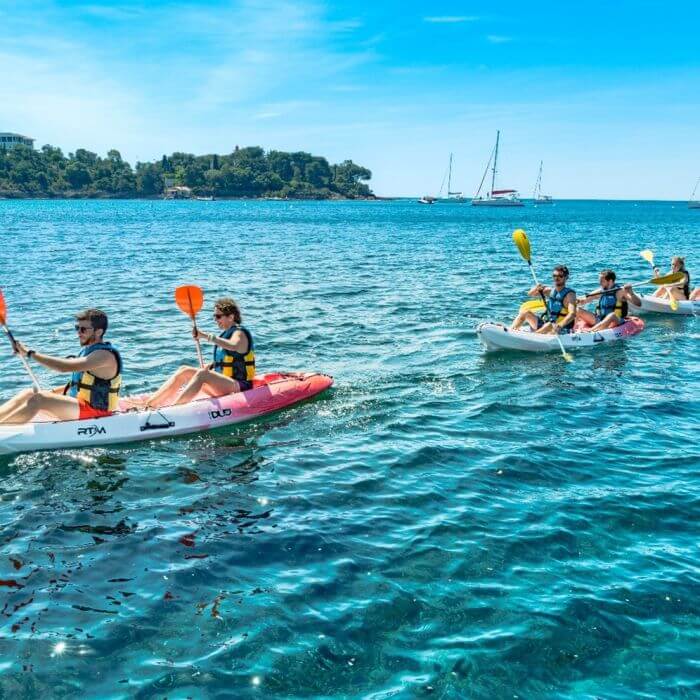 jeu d'aventure en kayak en baie d'Agay