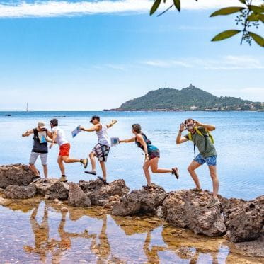 ZOOM SUR NOTRE ACTIVITÉ POUR TOUTE LA FAMILLE : l’Agathonien, rallye aventure par excellence !